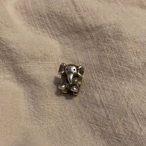 ✨PANDORA✨ elephant charm
